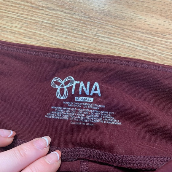 Burgundy TNA leggings - Picture 3 of 3